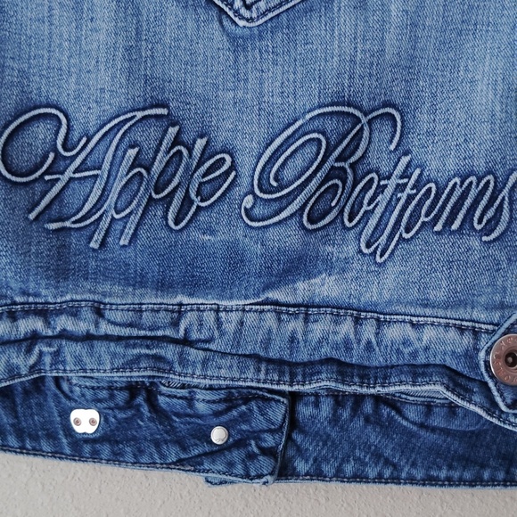 Apple Bottom Sleeveless Cropped Medium-Wash Denim Vest Size Medium - Picture 8 of 10